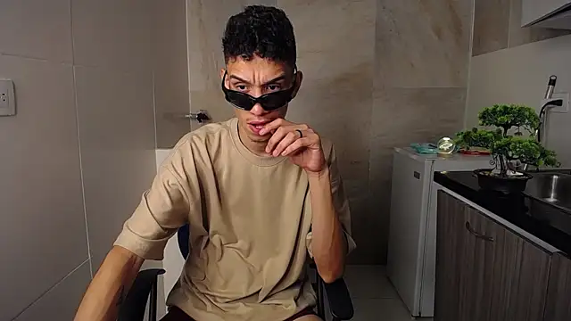 Snapshot of Zamaelprime_ chatting on 04/09/26, 06:19 Zamaelprime online show from 04/09/26, 06:19