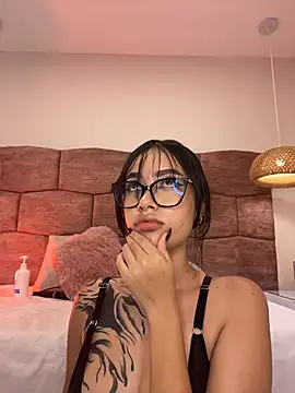 dakotabrowns  online show from 03/31/26, 12:23