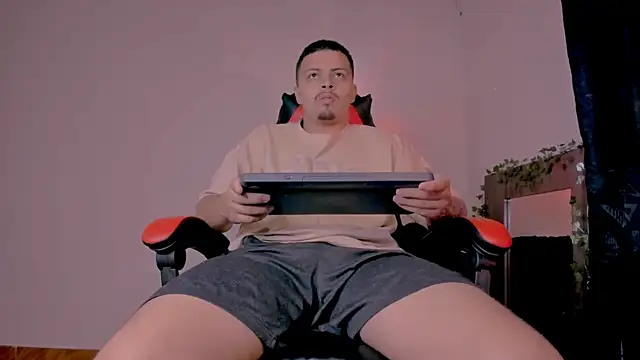 mathew hot21 online show from 04/04/26, 04:35