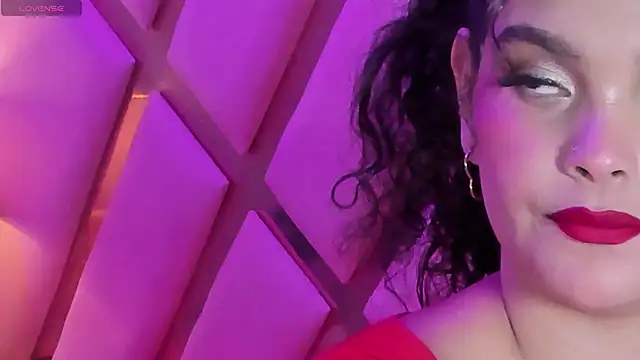 KeilynValencia online show from 04/07/26, 08:43