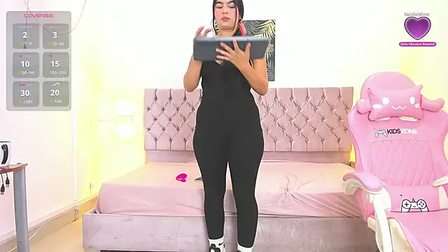 tiffany  ray1 online show from 05/14/26, 07:33