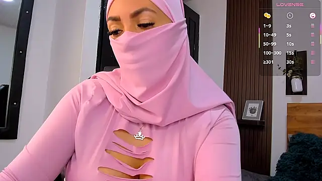 Nailea   online show from 04/07/26, 02:02