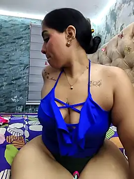 Snapshot of val_eria chatting on 03/31/26, 01:18 val eria online show from 03/31/26, 01:18