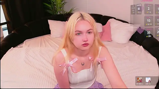 Lilly Eyes online show from 07/07/26, 01:58