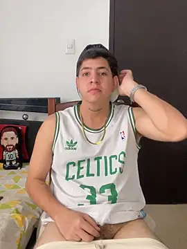 Snapshot of Johannes_mills chatting on 05/02/26, 02:44 Johannes mills online show from 05/02/26, 02:44
