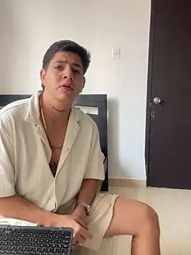 Snapshot of Johannes_mills chatting on 03/29/26, 01:57 Johannes mills online show from 03/29/26, 01:57