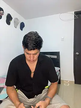 Snapshot of Johannes_mills chatting on 03/30/26, 06:15 Johannes mills online show from 03/30/26, 06:15