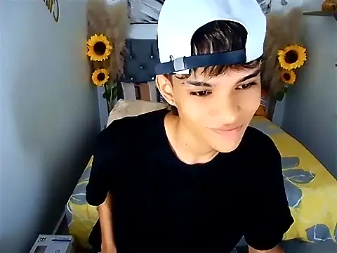 Snapshot of chris_evans77 chatting on 04/01/26, 01:41 chris evans77 online show from 04/01/26, 01:41