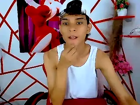 Snapshot of chris_evans77 chatting on 04/09/26, 08:15 chris evans77 online show from 04/09/26, 08:15