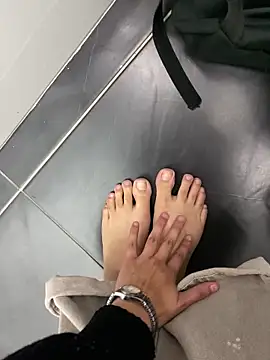 Badharley  online show from 04/15/26, 07:58