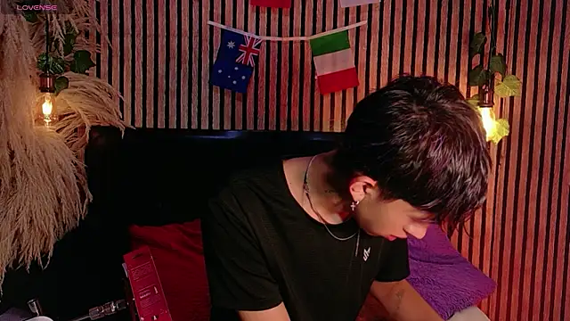 Snapshot of Tommy_Fox chatting on 07/09/26, 03:40 Tommy Fox online show from 07/09/26, 03:40