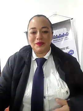 Naughty Kitten  online show from 04/12/26, 11:46