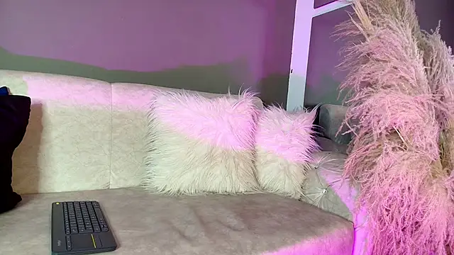 Zoee 8 online show from 05/25/26, 02:49