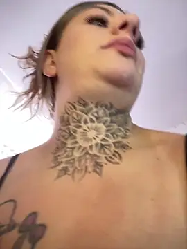 Eliee--Roth online show from 04/12/26, 08:01