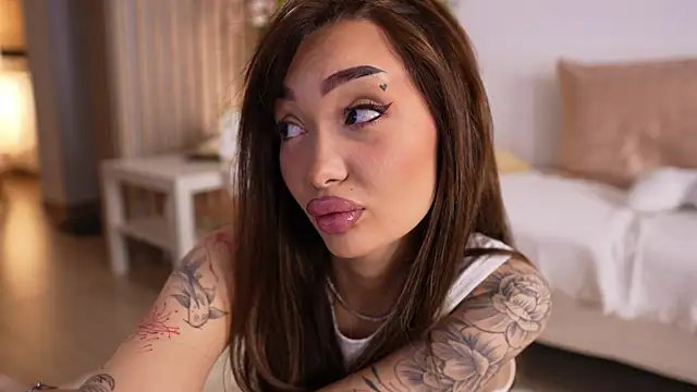 SashaFererra online show from 04/09/26, 08:15