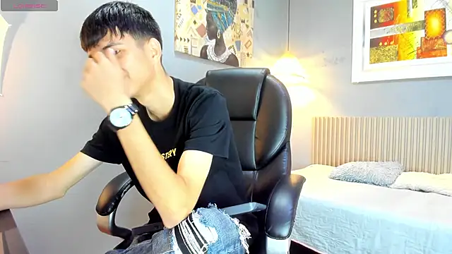 Snapshot of maxim_rod chatting on 06/12/26, 12:36 maxim rod online show from 06/12/26, 12:36