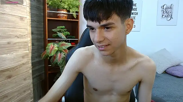 Snapshot of maxim_rod chatting on 04/13/26, 08:13 maxim rod online show from 04/13/26, 08:13