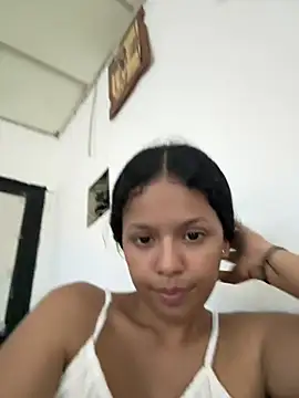 Snapshot of Cataleya2026 chatting on 07/18/26, 01:58 Cataleya2026 online show from 07/18/26, 01:58