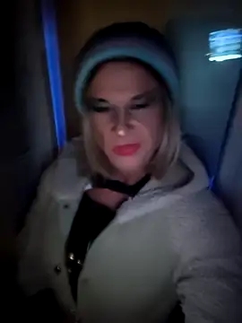 DomMONIKA online show from 04/12/26, 12:03