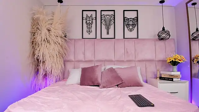 Iam yuls  online show from 04/08/26, 03:19