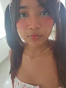 Snapshot of Pretty_karol chatting on 06/18/26, 12:21 Pretty karol online show from 06/18/26, 12:21