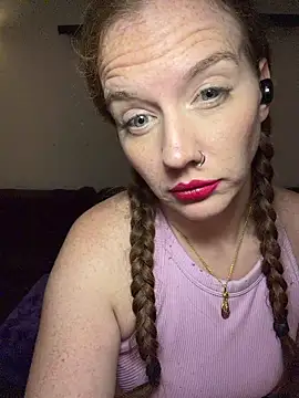 Snapshot of RoxyRedXO12 chatting on 04/11/26, 04:20 RoxyRedXO12 online show from 04/11/26, 04:20