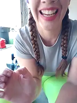 Snapshot of RoxyRedXO12 chatting on 03/28/26, 10:22 RoxyRedXO12 online show from 03/28/26, 10:22