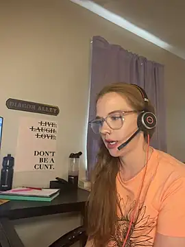 Snapshot of RoxyRedXO12 chatting on 03/31/26, 09:50 RoxyRedXO12 online show from 03/31/26, 09:50