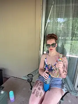 Snapshot of RoxyRedXO12 chatting on 04/09/26, 06:25 RoxyRedXO12 online show from 04/09/26, 06:25