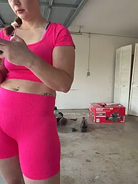 Snapshot of RoxyRedXO12 chatting on 03/29/26, 08:43 RoxyRedXO12 online show from 03/29/26, 08:43