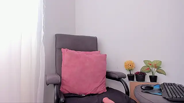 Debora Rayssa online show from 05/13/26, 07:54