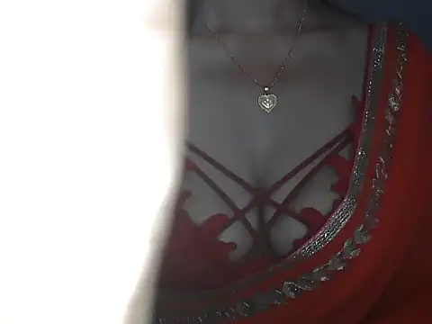 alyna1 online show from 04/07/26, 05:42