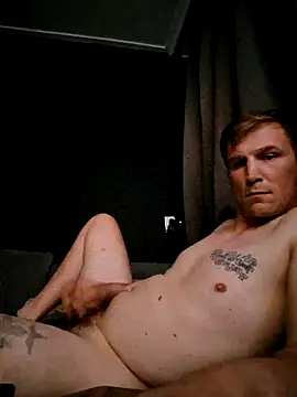 Snapshot of rokosz chatting on 06/13/26, 11:45 rokosz online show from 06/13/26, 11:45