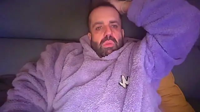 Snapshot of pirulomadrid79 chatting on 03/30/26, 02:24 pirulomadrid79 online show from 03/30/26, 02:24