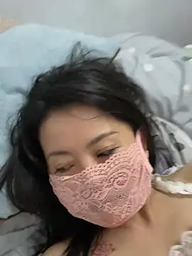 xiaxia-2026 online show from 04/11/26, 12:31