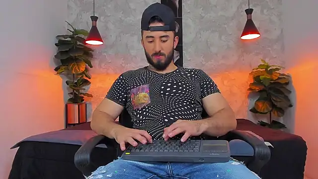 martin foster  online show from 04/11/26, 03:36