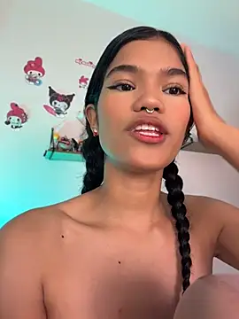 Snapshot of Emycarver09_ chatting on 04/13/26, 12:20 Emycarver09 online show from 04/13/26, 12:20