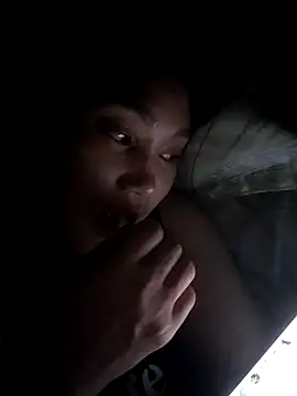 Snapshot of Saryloveparadise chatting on 04/14/26, 07:30 Saryloveparadise online show from 04/14/26, 07:30