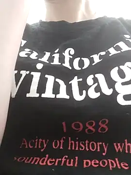 Snapshot of Saryloveparadise chatting on 04/10/26, 01:23 Saryloveparadise online show from 04/10/26, 01:23