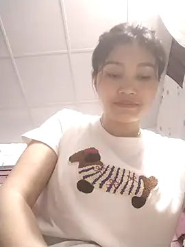 Snapshot of Saryloveparadise chatting on 04/05/26, 06:47 Saryloveparadise online show from 04/05/26, 06:47