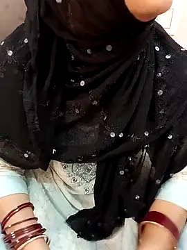 Miss Noor   online show from 04/13/26, 06:28