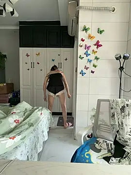 Snapshot of yuanpu0925 chatting on 04/13/26, 11:42 yuanpu0925 online show from 04/13/26, 11:42