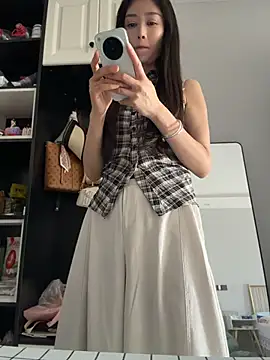 yuanpu0925 online show from 06/11/26, 09:17