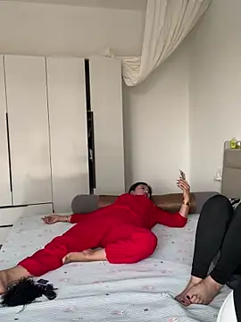 Snapshot of Xiaoleilei-10 chatting on 04/12/26, 08:06 Xiaoleilei-10 online show from 04/12/26, 08:06