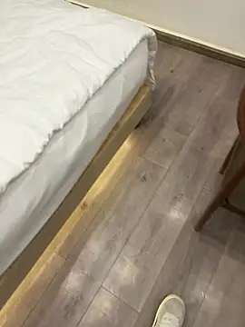 Snapshot of yingzi003 chatting on 03/31/26, 04:20 yingzi003 online show from 03/31/26, 04:20