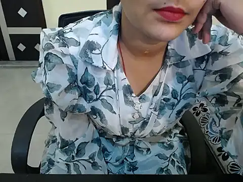 Snapshot of Riya_saini06 chatting on 04/08/26, 06:04 Riya saini06 online show from 04/08/26, 06:04