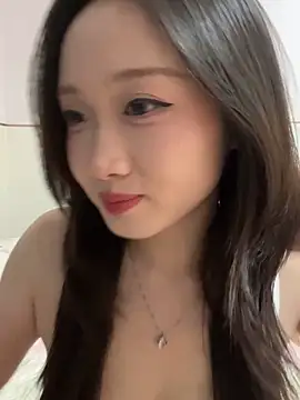 Snapshot of Alice-babyone chatting on 05/18/26, 04:01 Alice-babyone online show from 05/18/26, 04:01