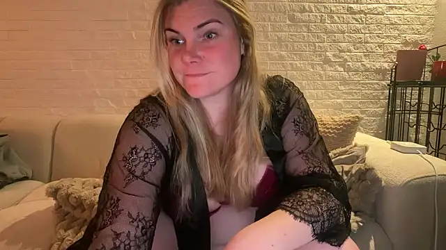 Snapshot of SexyBlondJoanna-Exclusief chatting on 03/31/26, 06:43 SexyBlondJoanna-Exclusief online show from 03/31/26, 06:43