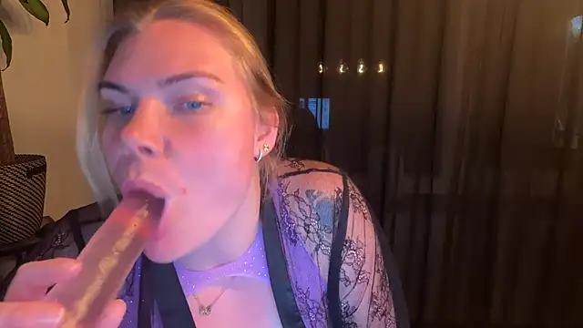 Snapshot of SexyBlondJoanna-Exclusief chatting on 03/30/26, 07:15 SexyBlondJoanna-Exclusief online show from 03/30/26, 07:15