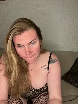 Snapshot of SexyBlondJoanna-Exclusief chatting on 04/06/26, 06:42 SexyBlondJoanna-Exclusief online show from 04/06/26, 06:42